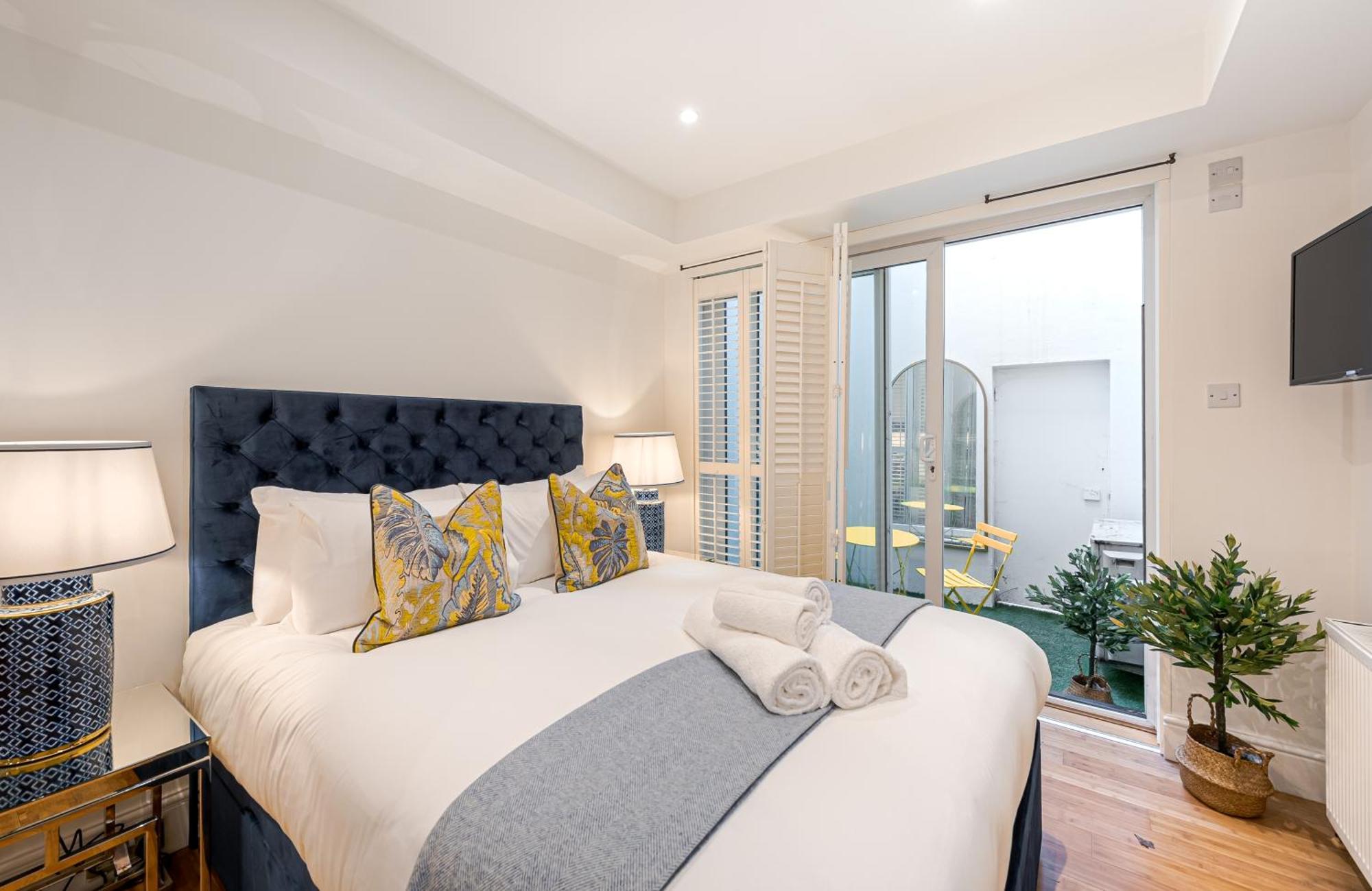 Chic Belgravia Hideaway With Private Patio 10 Mins To Harrods London Eksteriør bilde