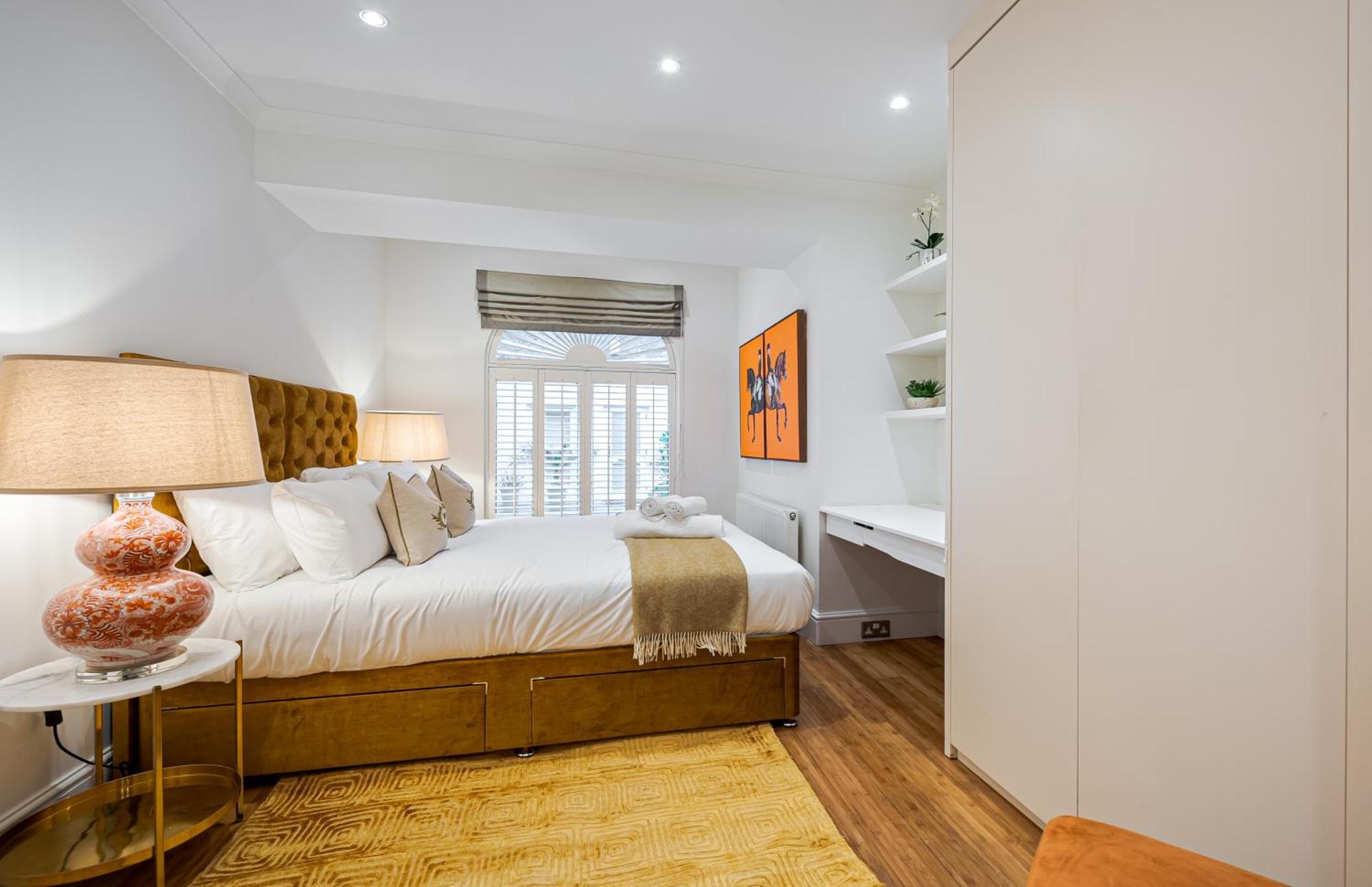 Chic Belgravia Hideaway With Private Patio 10 Mins To Harrods London Eksteriør bilde